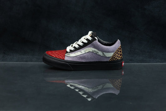 What the? Mystery Vans